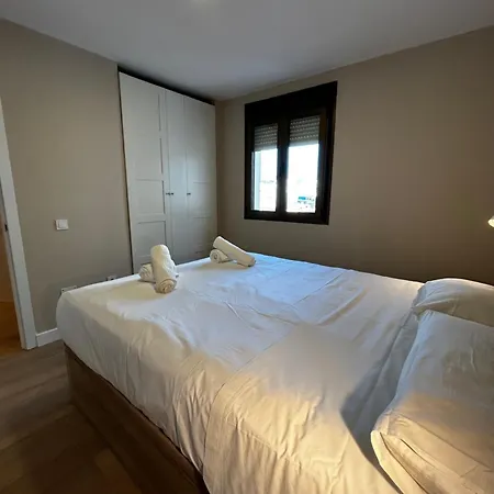 Coverlin Apartment *