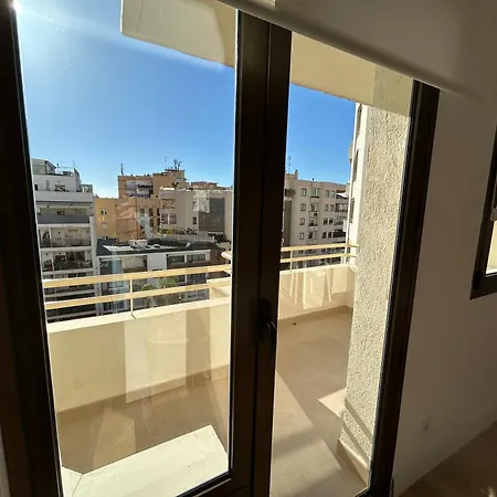 Coverlin Apartment *